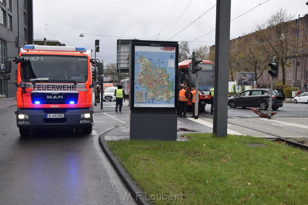 VU PKW KVB Bahn Koeln Deutz Deutz Muelheimerstr P31.JPG - Miklos Laubert